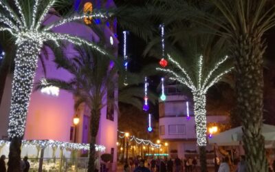 Dolores da paso a la Navidad con la inauguración del Belén y encendido de las luces navideñas