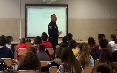 FINALIZAN CON GRAN ÉXITO DE PARTICIPACIÓN LAS JORNADAS DE PREVENCIÓN DEL ACOSO ESCOLAR CELEBRADAS EN DOLORES POR LA POLICÍA LOCAL