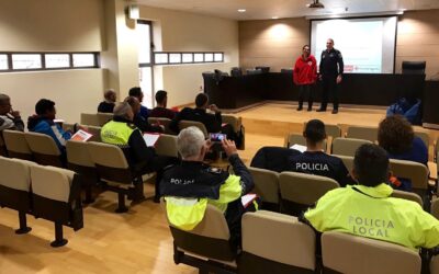 La Policia Local de Dolores rep formació per a atendre parades cardíaques