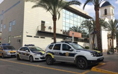 UNA PATRULLA DE POLICÍA LOCAL DE DOLORES SALVA LA VIDA A UNA MUJER TRAS QUEDAR INCONSCIENTE EN UN ESTABLECIMIENTO DE LA LOCALIDA