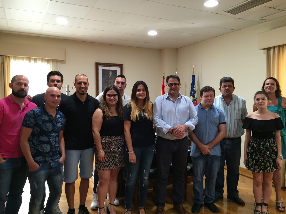 El Ayuntamiento de Dolores contrata a