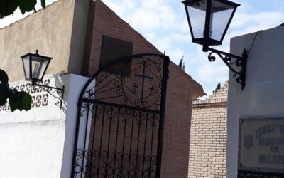 El Ayuntamiento de Dolores habilita un vehículo municipal para desplazamientos al Cementerio el día de Todos los Santos
