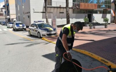 El Ayuntamiento de Dolores lleva a cabo una campaña de desinsectación y desratización en alcantarillas y principales focos de proliferación de plagas