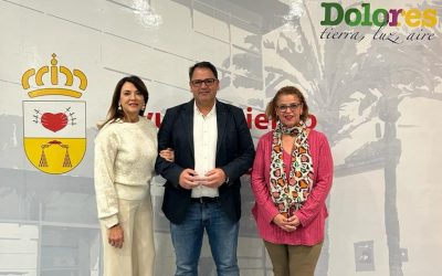 El Ayuntamiento y la Asociación de Comerciantes de Dolores valoran muy positivamente la Feria de Navidad, Comercio y Automoción